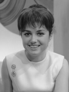 Porträtfoto der Sängerin Gigliola Cinquetti im Jahr 1966